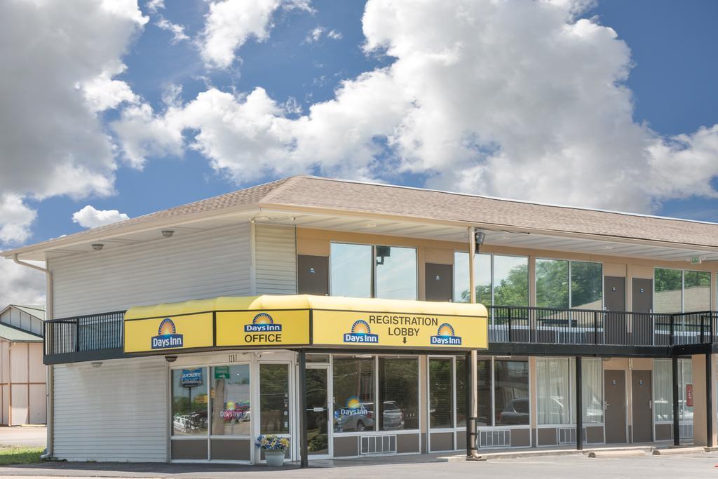 Days Inn Рола Екстериор снимка